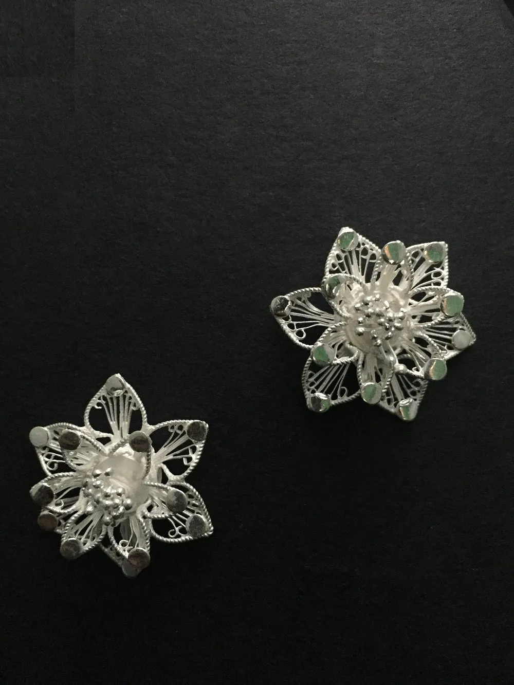 Bold Kusum Studs