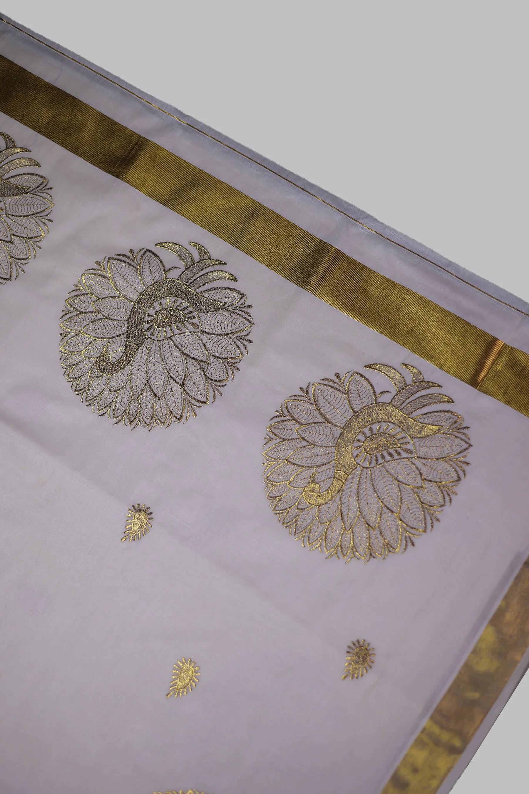 Elegant Kerala Cotton Saree with Peacock Motifs & Gold Zari Border