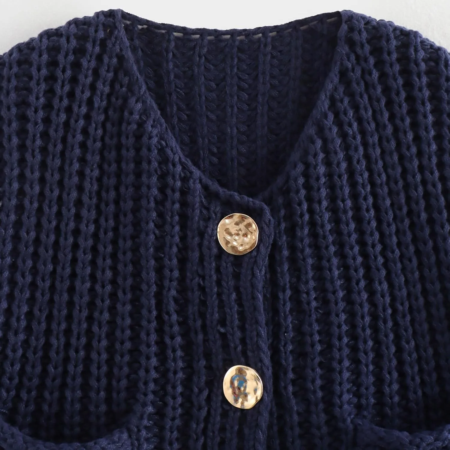 HGps8w Women's Sleeveless Chunky Knit Cardigan Chic Gold Button Down Casual Cropped Sweater Vest with Pockets