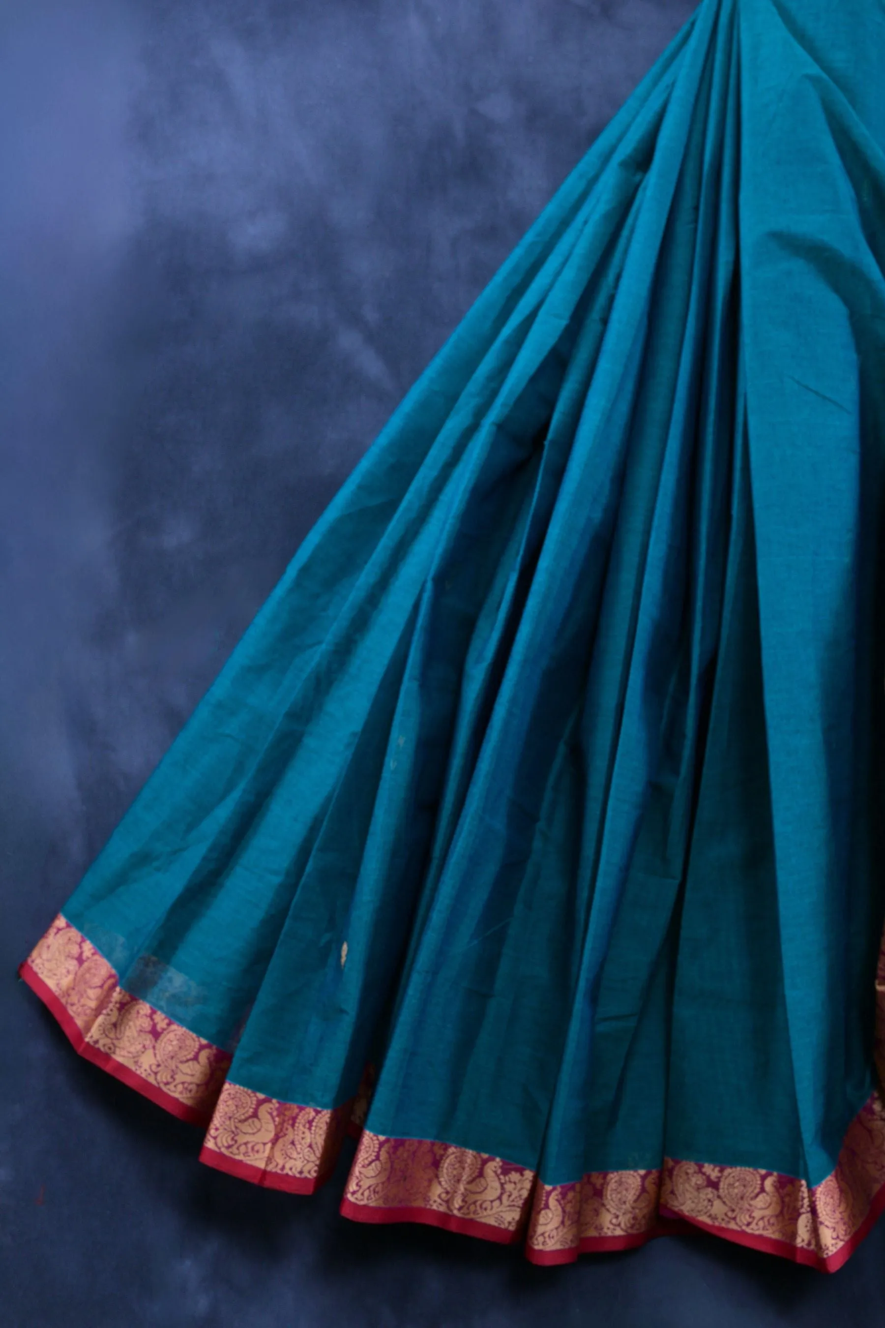JCSFashions Elegant 9-Yard Cotton Saree with Richly Textured Line Pallu