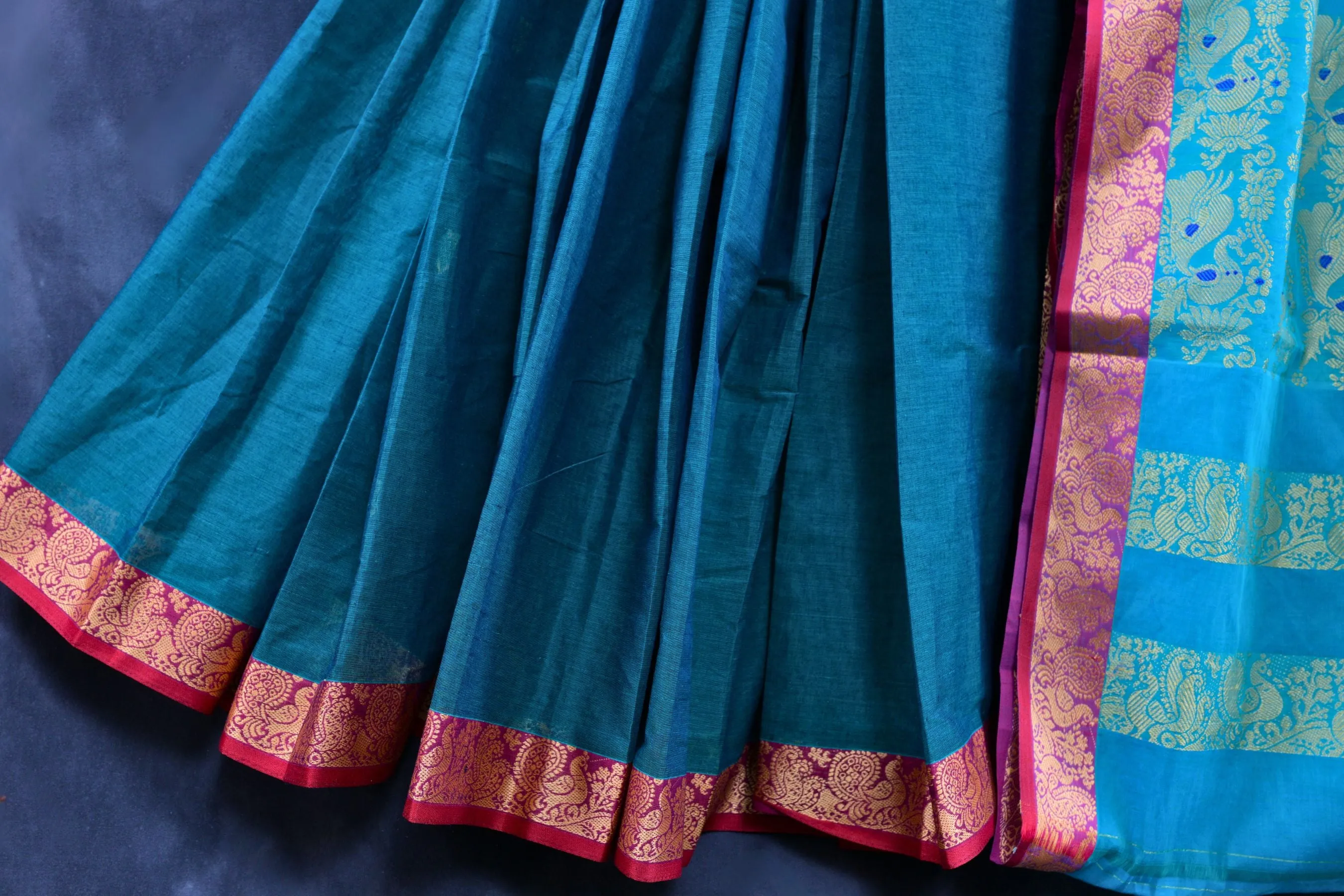 JCSFashions Elegant 9-Yard Cotton Saree with Richly Textured Line Pallu
