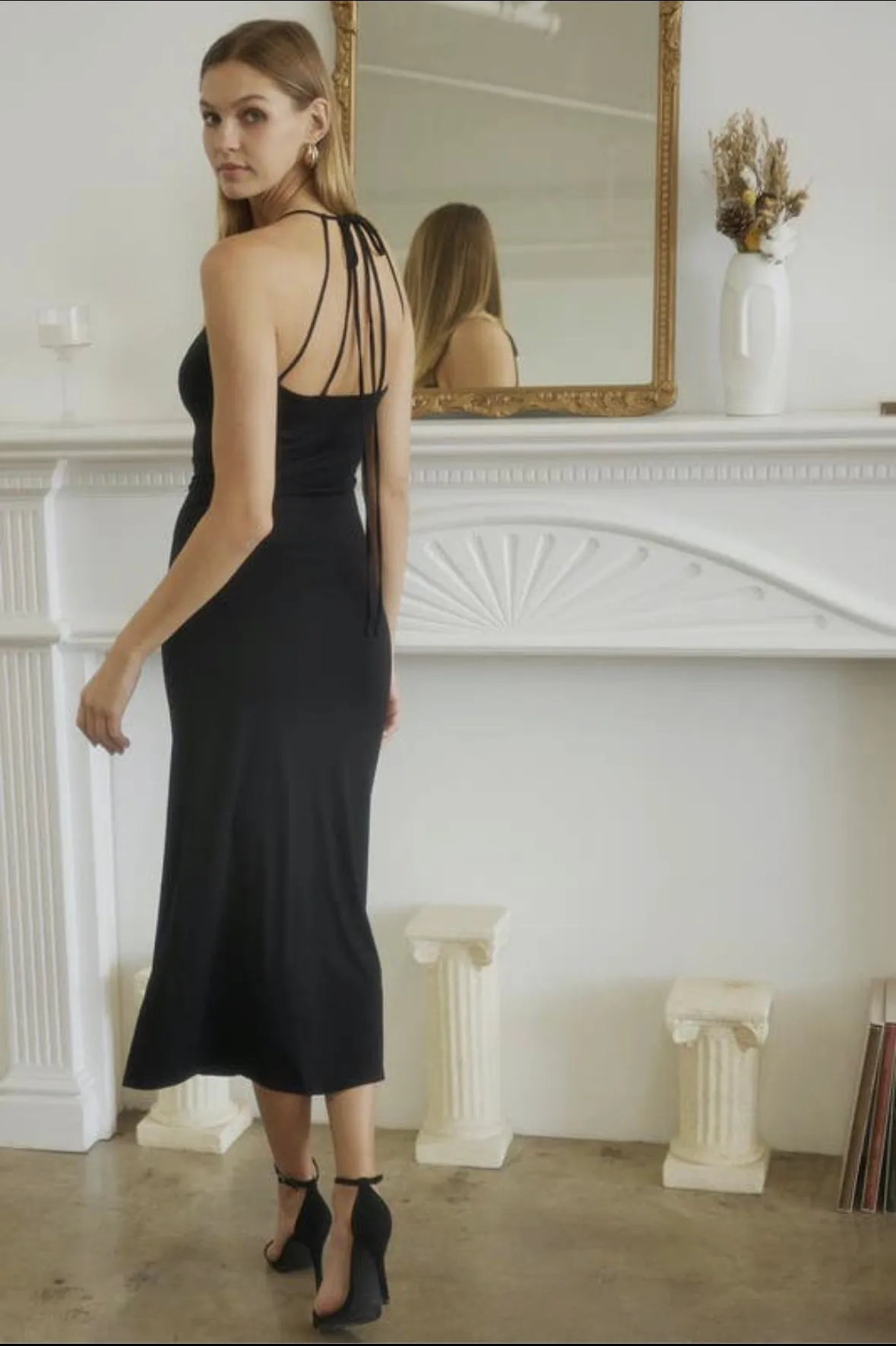 LONG HALTER GODDESS STYLE DRESS