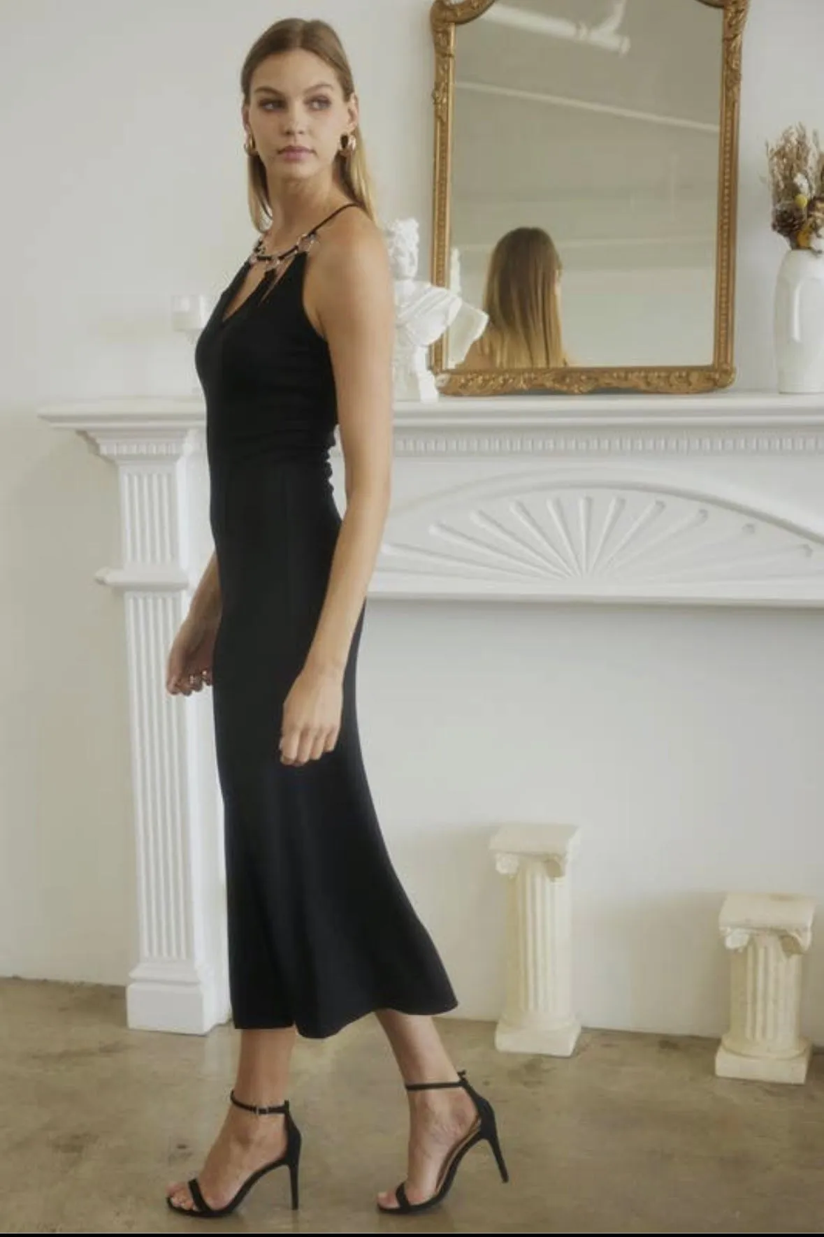 LONG HALTER GODDESS STYLE DRESS