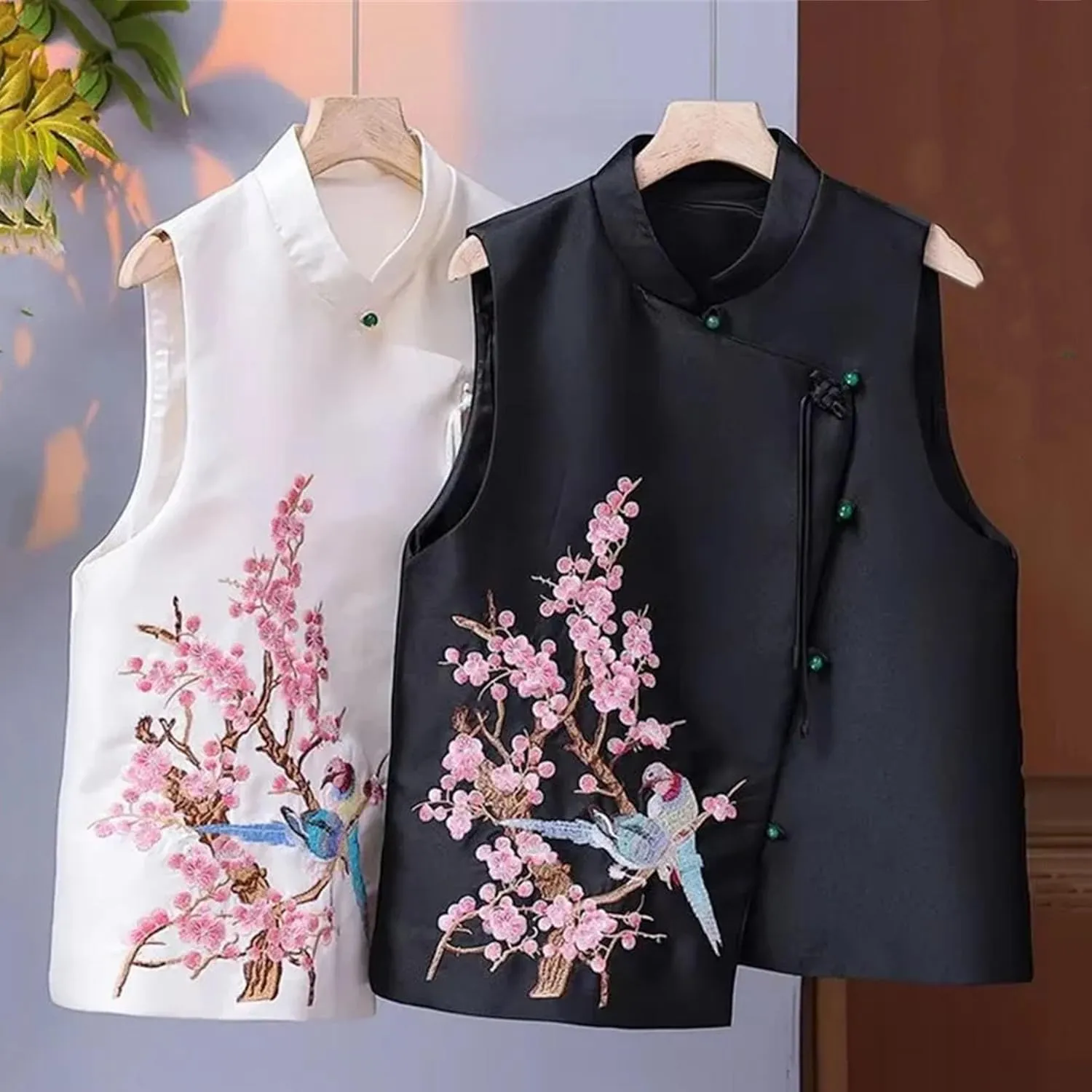 Women's Elegant Satin Blouse for Wedding Guest Breathable Sleeveless Mandarin Collar Asymmetric Embroidered Vest