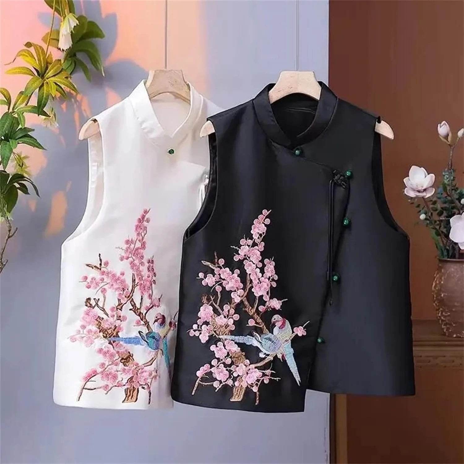 Women's Elegant Satin Blouse for Wedding Guest Breathable Sleeveless Mandarin Collar Asymmetric Embroidered Vest